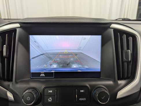 Used 2024 GMC Terrain SLT w/ Elevation Edition image 21