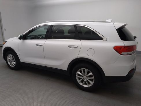 Used 2018 Kia Sorento FWD image 3