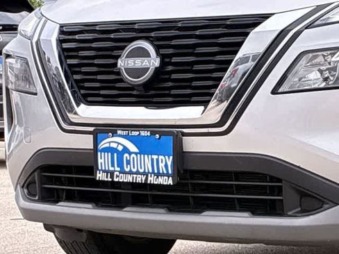 Used 2023 Nissan Rogue SV FWD image 12