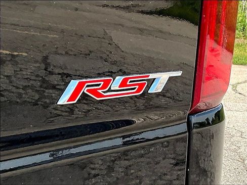 Used 2022 Chevrolet Silverado 1500 RST AWD/4WD image 27