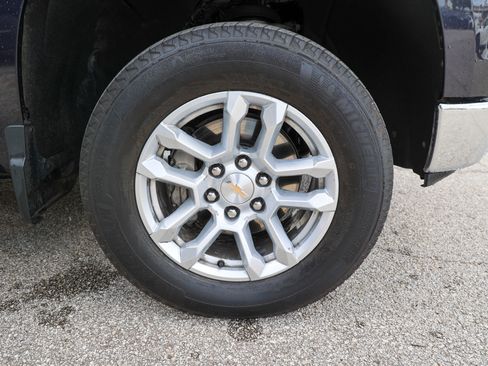 Used 2024 Chevrolet Silverado 1500 LT RWD image 13