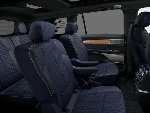 New 2026 Cadillac Vistiq Premium Luxury w/ LPO, Floor Liner Package image 34