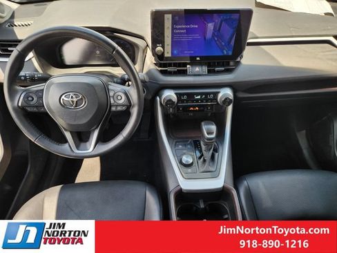 Used 2023 Toyota RAV4 Limited AWD/4WD image 27