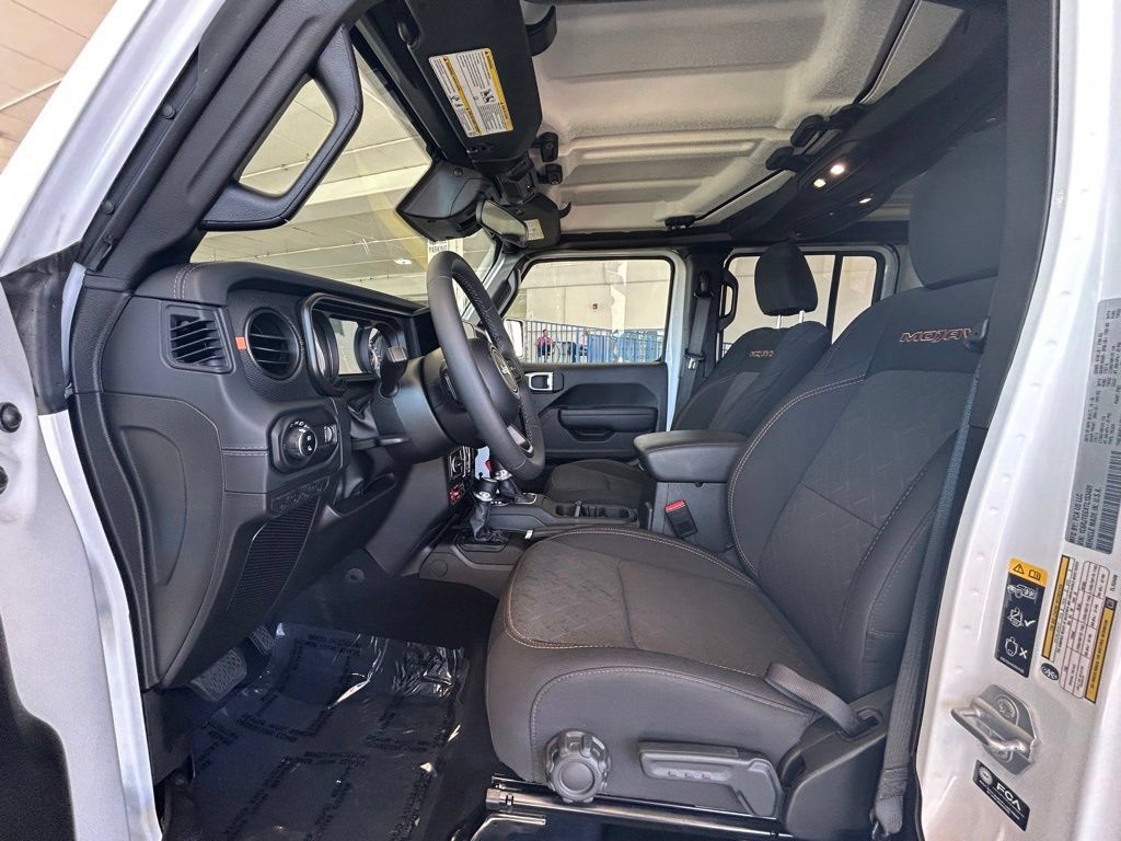 Used 2026 Jeep Gladiator Mojave AWD/4WD image 10