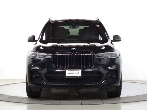 Used 2022 BMW X7 xDrive40i w/ M Sport Package AWD/4WD image 11