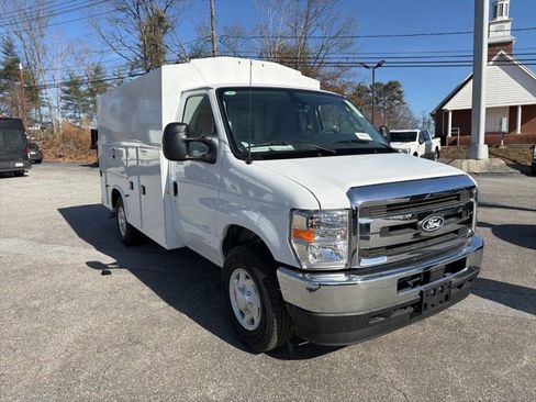 New 2026 Ford E-350 and Econoline 350 Super Duty w/ Power Equipment Group RWD image 21