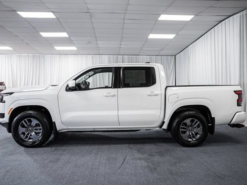 Used 2025 Nissan Frontier SV RWD image 5