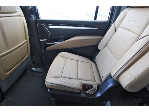 New 2026 Cadillac Escalade ESV Luxury image 12