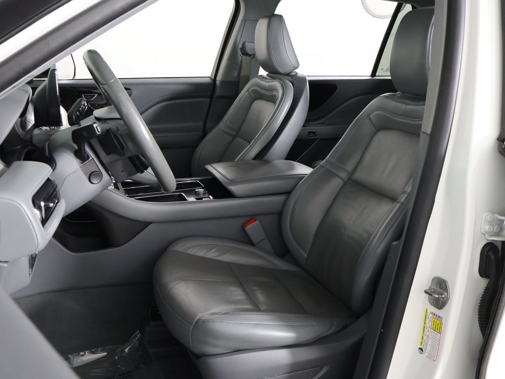 Used 2021 Lincoln Aviator Reserve RWD image 32