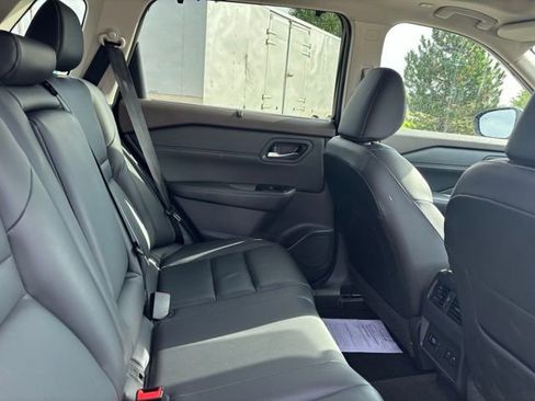 Used 2023 Nissan Rogue SL w/ SL Premium Package image 26