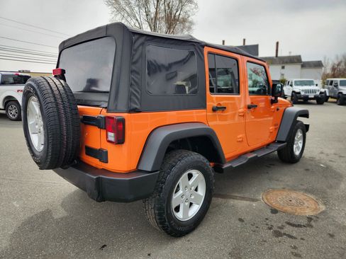 Used 2013 Jeep Wrangler Unlimited Sport image 15