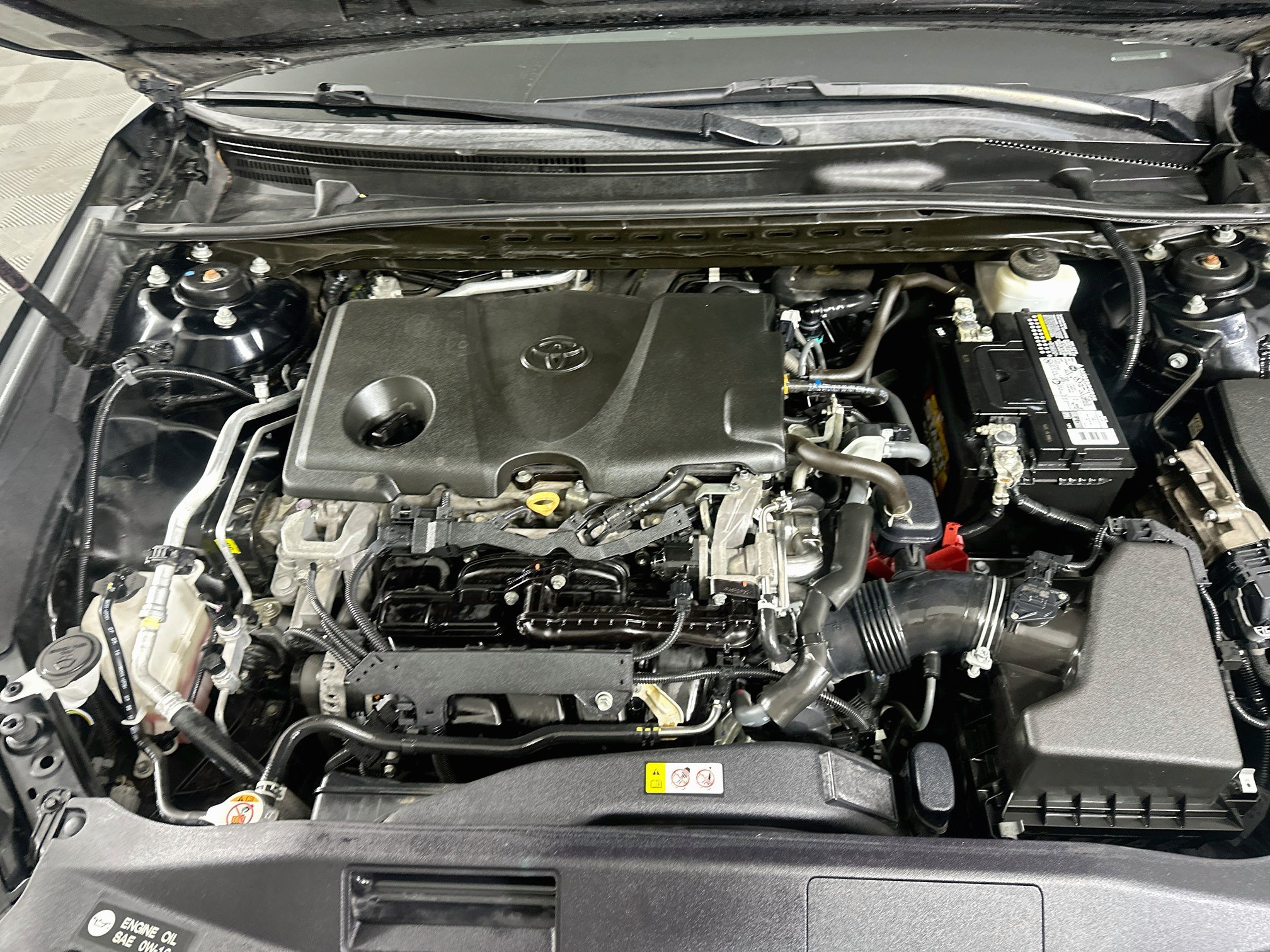 Used 2020 Toyota Camry SE w/ Carpet Mat Package FWD image 32