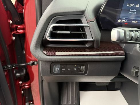 New 2026 Chevrolet Traverse RS image 15