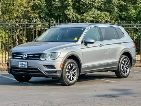 Used 2020 Volkswagen Tiguan SE AWD/4WD image 7