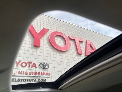 Used 2016 Lexus IS 200t 200t image 17