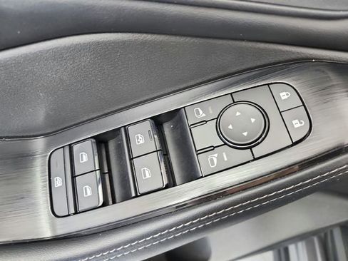 Used 2023 Nissan Rogue SV w/ SV Premium B Package image 37