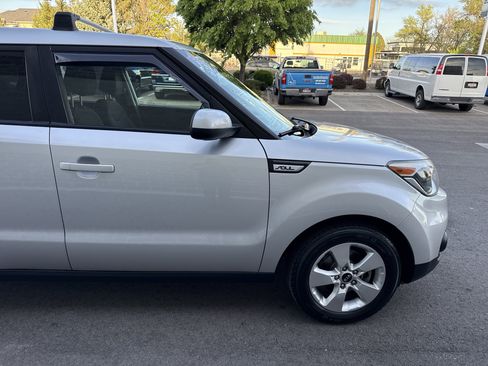 Used 2018 Kia Soul image 8