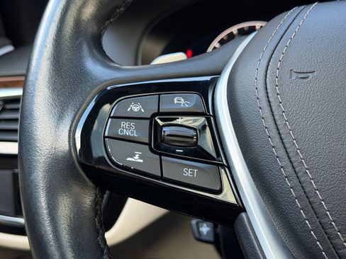 Used 2019 BMW 530i w/ Executive Package image 25