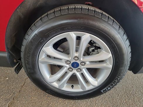 Used 2019 Ford Edge SEL w/ Equipment Group 201A AWD/4WD image 12