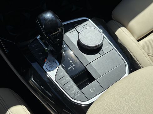 Certified 2025 BMW X4 xDrive30i image 26