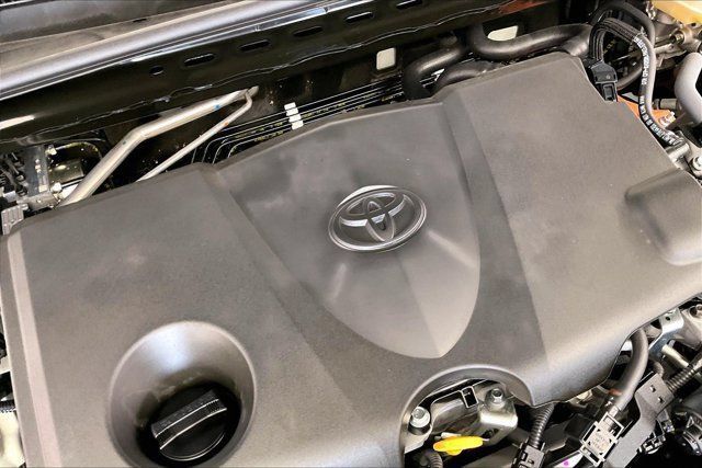 Used 2025 Toyota Camry SE FWD image 33
