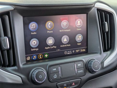 Used 2024 GMC Terrain SLT image 21