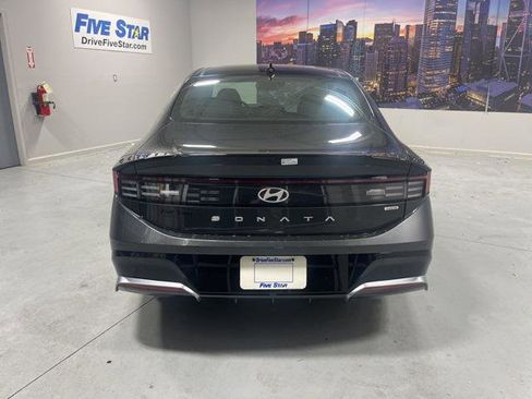New 2025 Hyundai Sonata Limited image 26