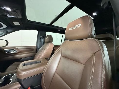 Used 2023 Chevrolet Suburban High Country w/ Premium Package 2 RWD image 6