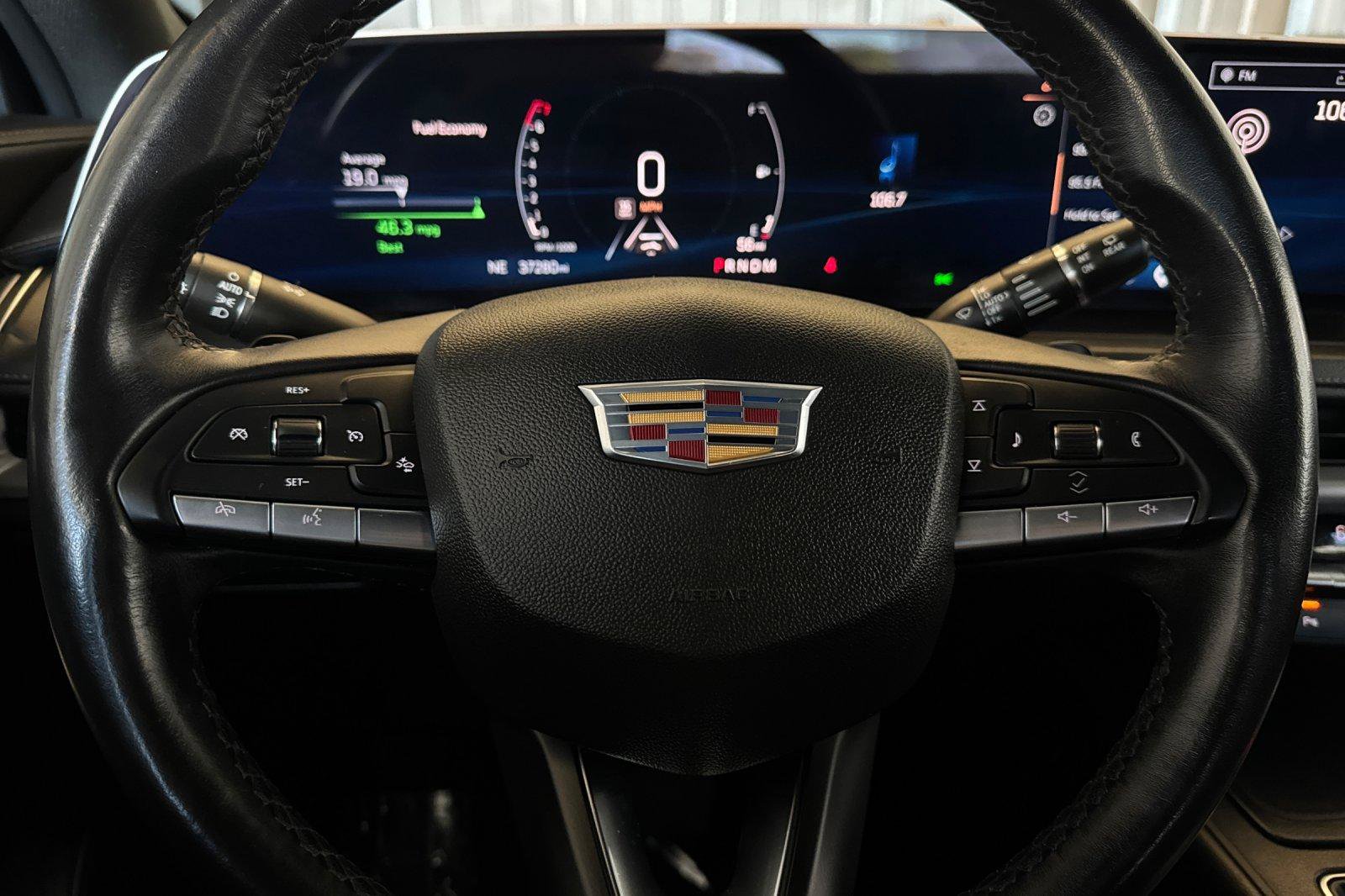 Used 2025 Cadillac XT4 Premium Luxury FWD image 27