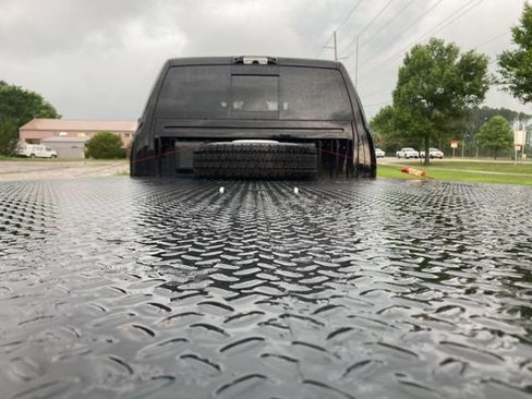 Used 2024 RAM 5500 4x4 Crew Cab image 18