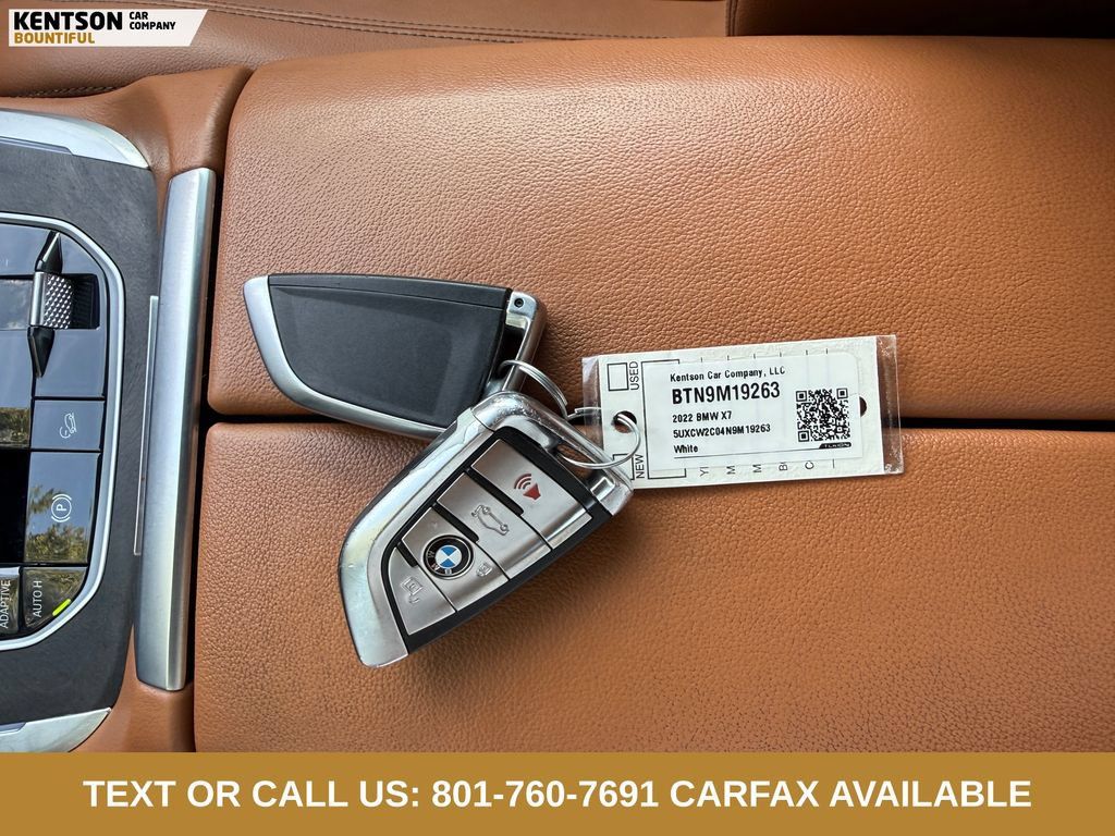 Used 2022 BMW X7 xDrive40i w/ M Sport Package AWD/4WD image 38