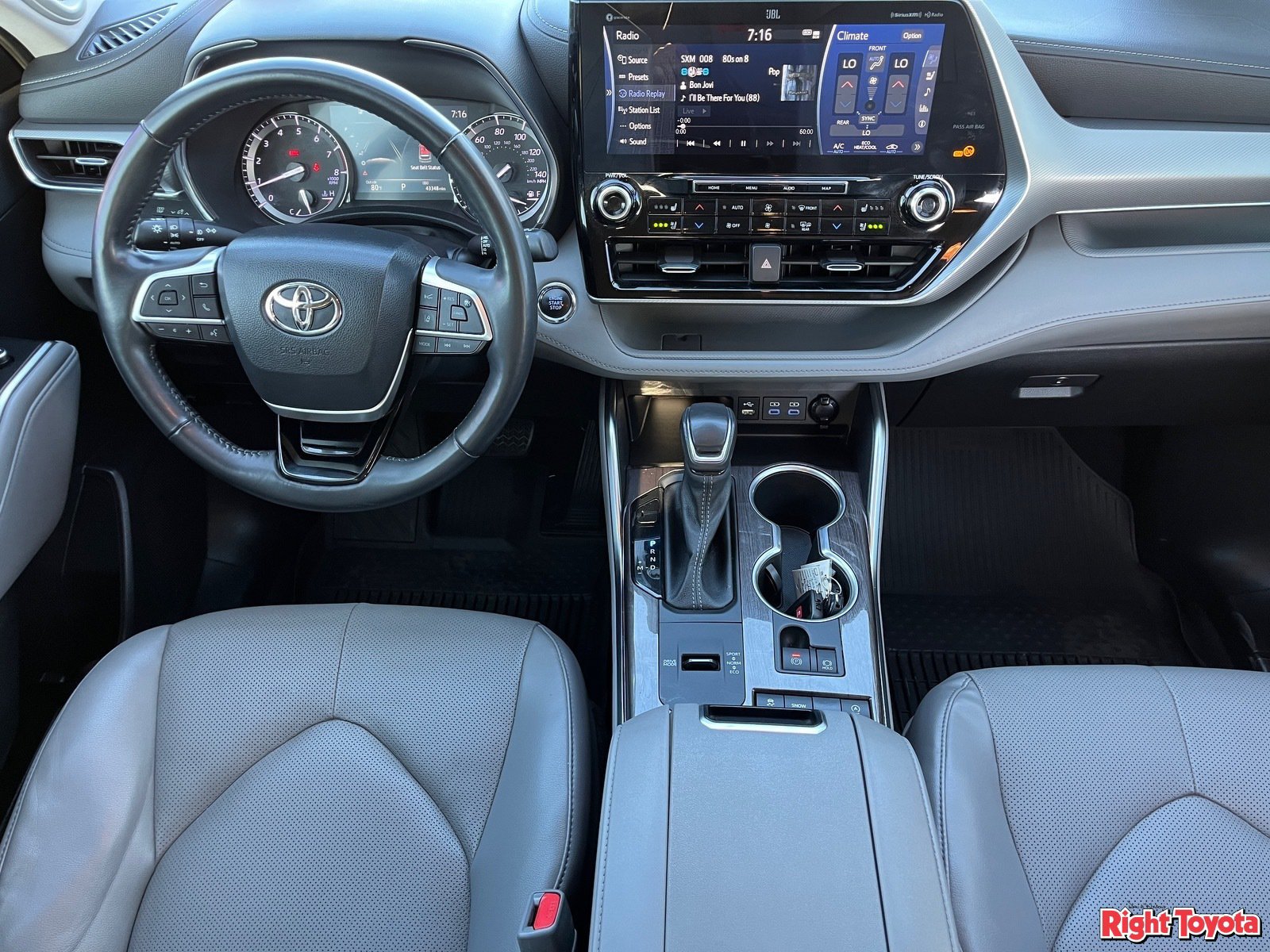 Used 2022 Toyota Highlander Platinum FWD image 16