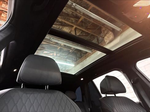 Used 2022 BMW X5 xDrive40i w/ M Sport Package AWD/4WD image 24
