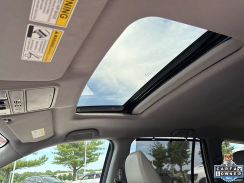 Used 2021 Honda Pilot Special Edition image 2