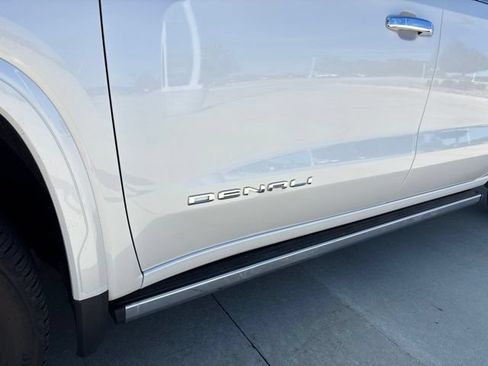 Used 2023 GMC Sierra 1500 Denali Ultimate AWD/4WD image 11
