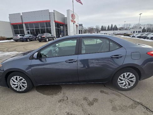 Used 2018 Toyota Corolla LE image 21