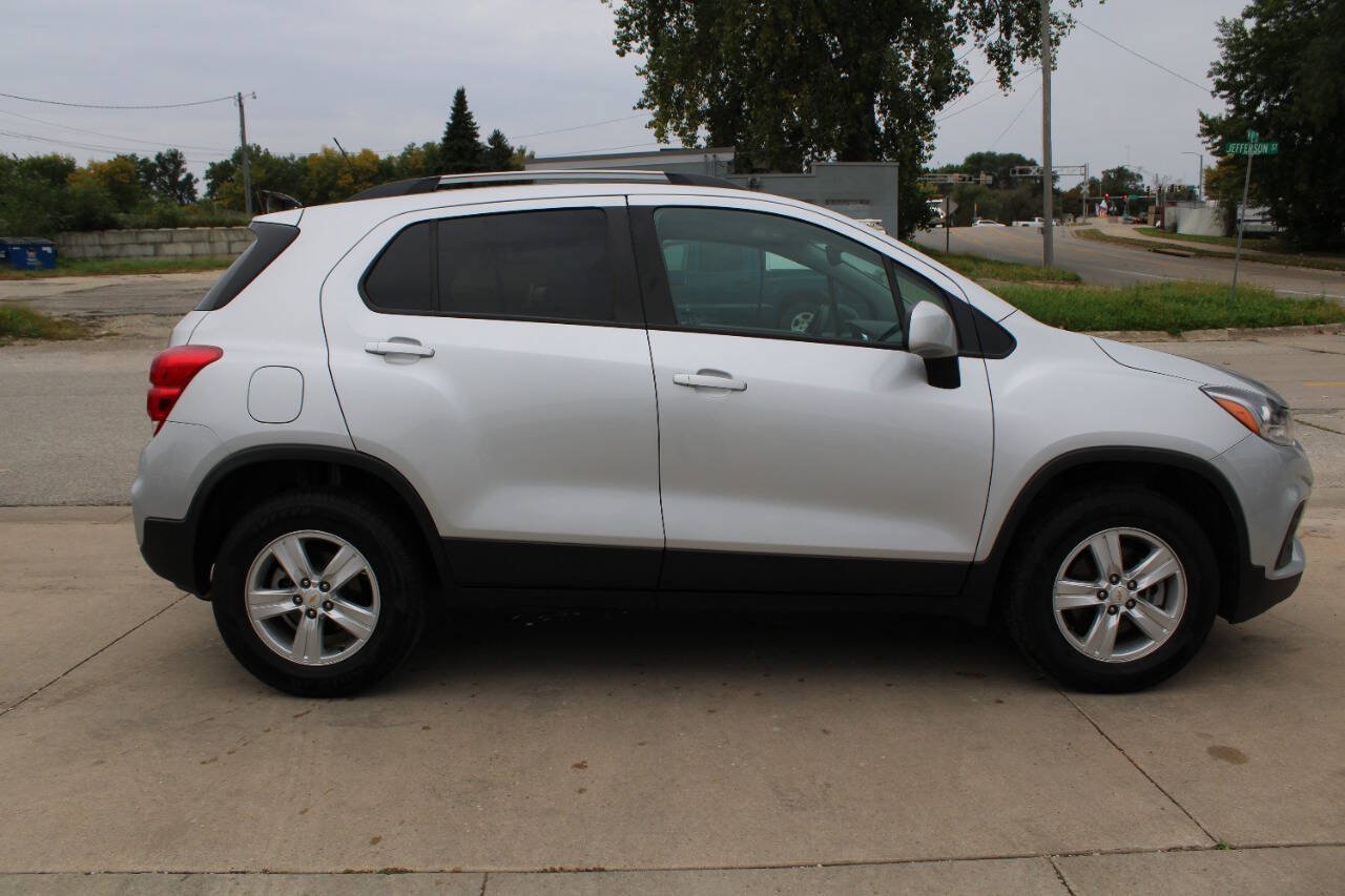 Used 2021 Chevrolet Trax LT AWD/4WD image 3