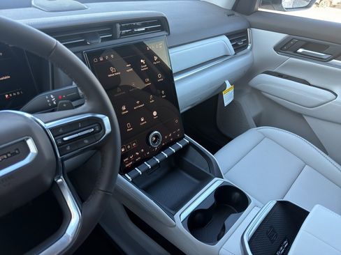 New 2026 GMC Terrain Denali w/ LPO, Floor Liner Package AWD/4WD image 31