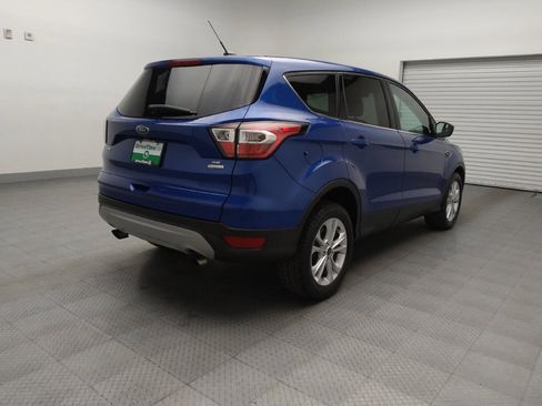 Used 2017 Ford Escape SE FWD image 9