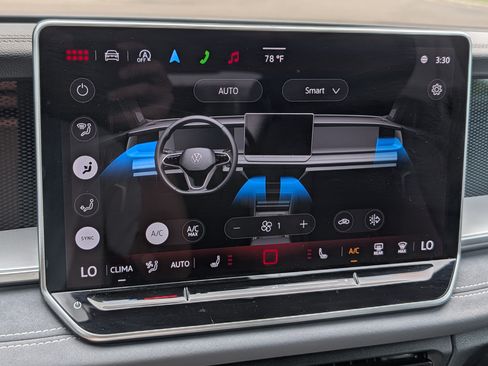 Certified 2025 Volkswagen Tiguan SE R-Line AWD/4WD image 23