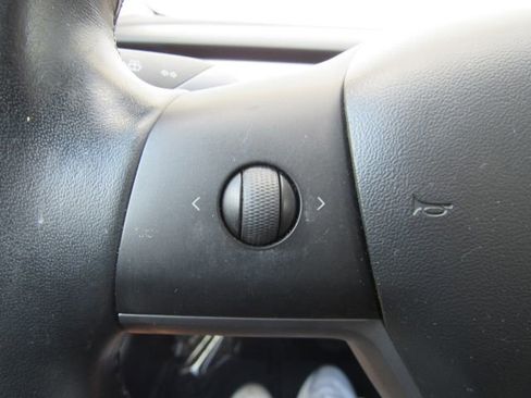 Used 2019 Tesla Model 3 Standard Range Plus image 34