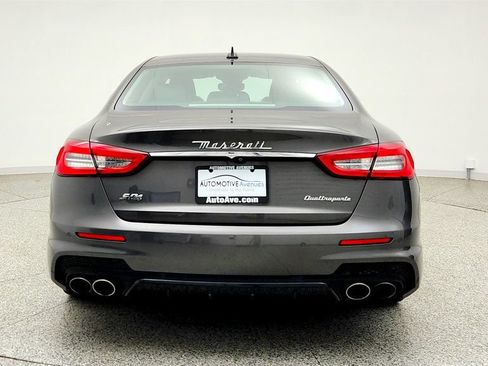 Used 2017 Maserati Quattroporte S GranSport Q4 AWD/4WD image 6