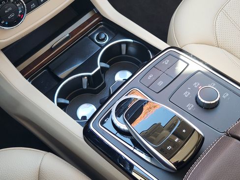 Certified 2018 Mercedes-Benz GLS 450 4MATIC image 21