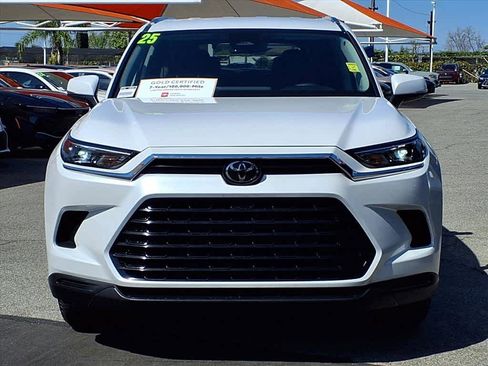 Certified 2025 Toyota Grand Highlander AWD image 2