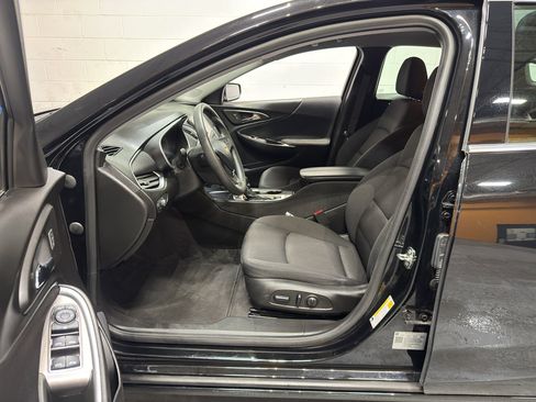 Used 2024 Chevrolet Malibu LT image 14