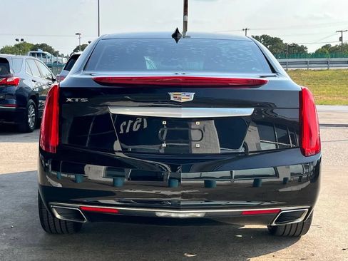 Used 2017 Cadillac XTS Luxury FWD image 4