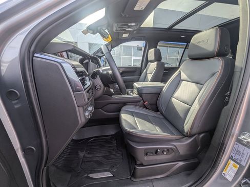 Used 2025 GMC Yukon AT4 w/ AT4 Premium Package image 20