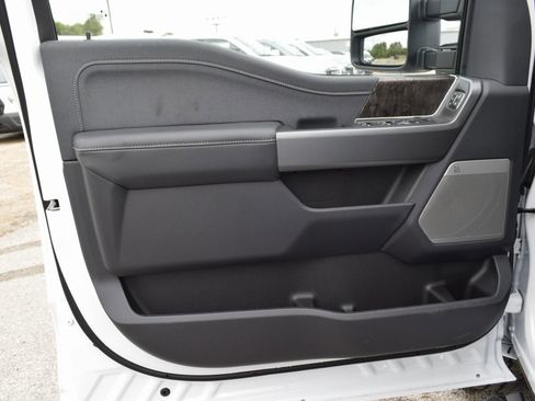 New 2026 Ford F250 Lariat w/ FX4 Off-Road Package image 19