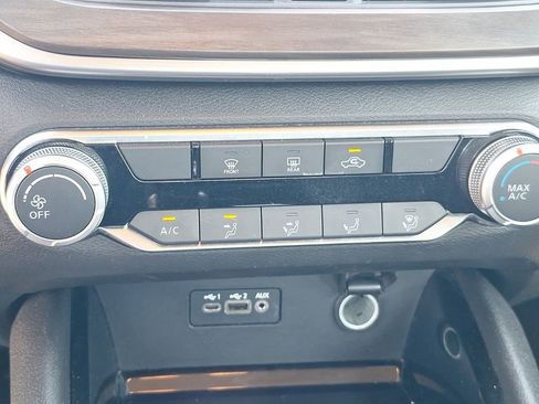 Used 2024 Nissan Altima 2.5 SV image 29