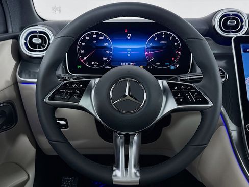 New 2026 Mercedes-Benz GLC 300 image 17